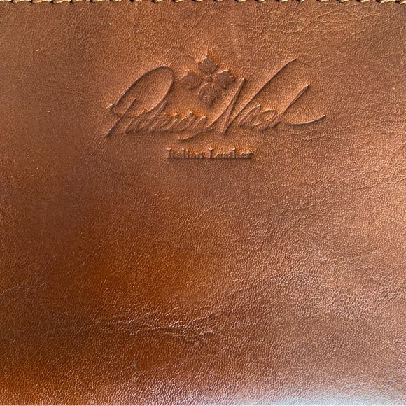 Patricia Nash Laser Cut Sherpa Leather Vinovo Wristlet - Picture 3 of 6